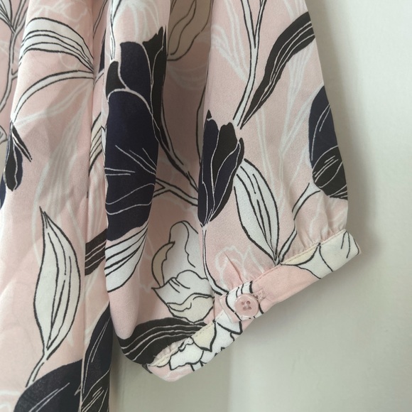 Banana Republic floral blouse - Picture 4 of 8